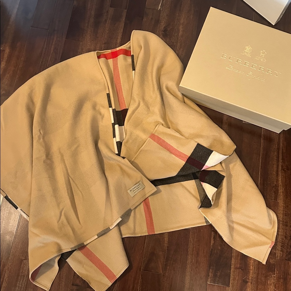 Burberry Poncho